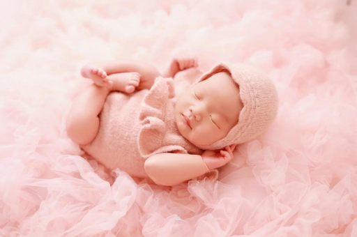 中国香港宝宝下巴后缩